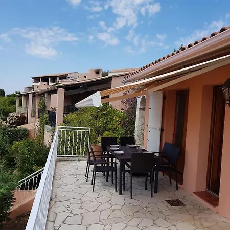 Hébergement de vacances Mit Grossartigem Panoramablick Auf Und Direkt Am Pool La Croix-Valmer