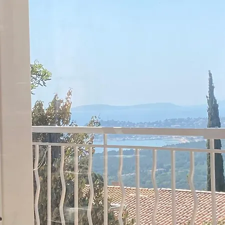 Mit Grossartigem Panoramablick Auf Und Direkt Am Pool * La Croix-Valmer
